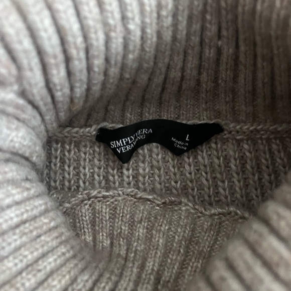 Simply Vera by Vera Wang ribbed turtleneck sweater - Picture 4 of 5